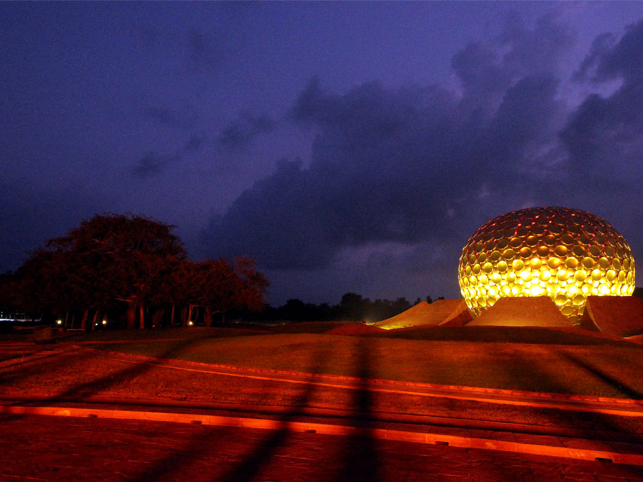 Auroville-Ashram